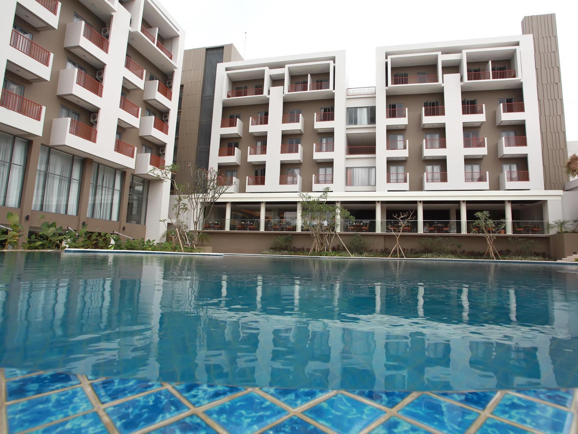 Soll Marina Hotel&Conference Center Bangka Pangkal Pinang Esterno foto